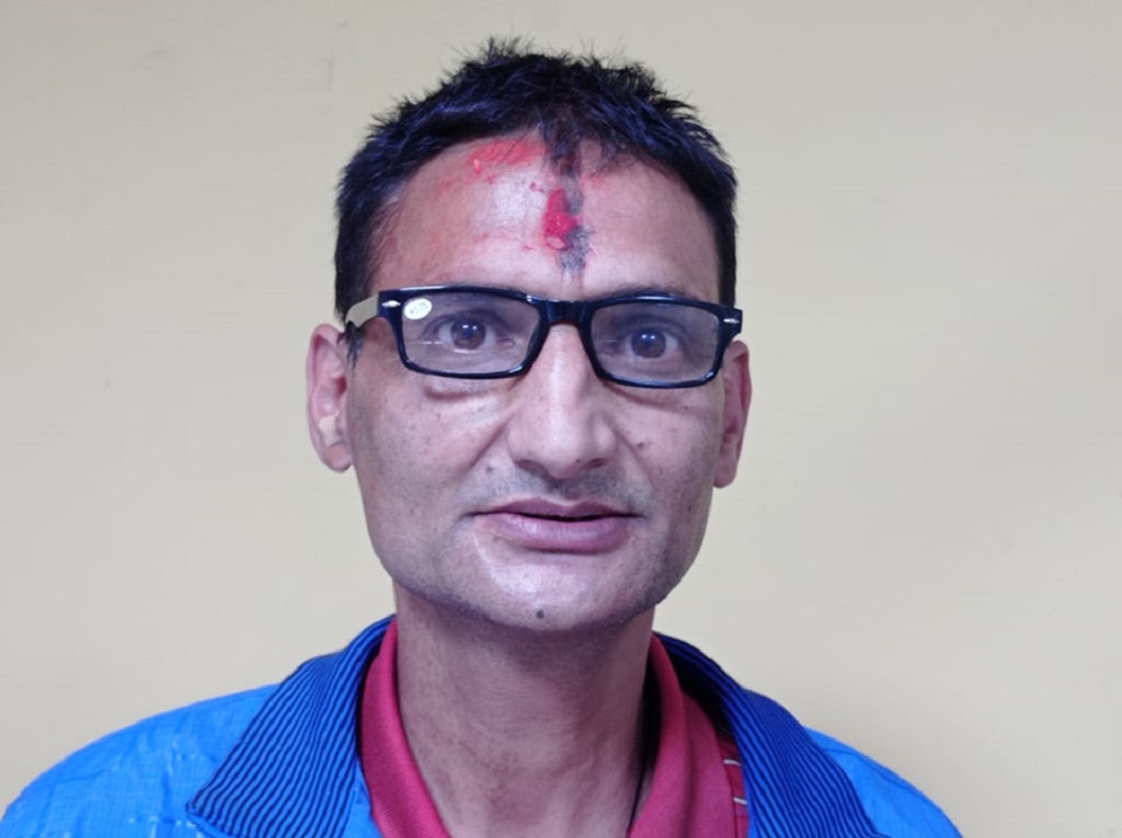 कविता बेचेर किनेको चश्मा
